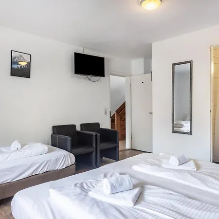 Haus Mit 12 Schlafzimmern, 8 Baeder وينتربرغ