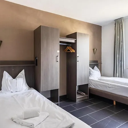 Haus Mit 12 Schlafzimmern, 8 Baeder * وينتربرغ